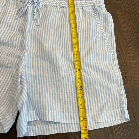 Tommy Bahama Women 100% Linen striped shorts Size:M. EUC - Picture 7 of 10